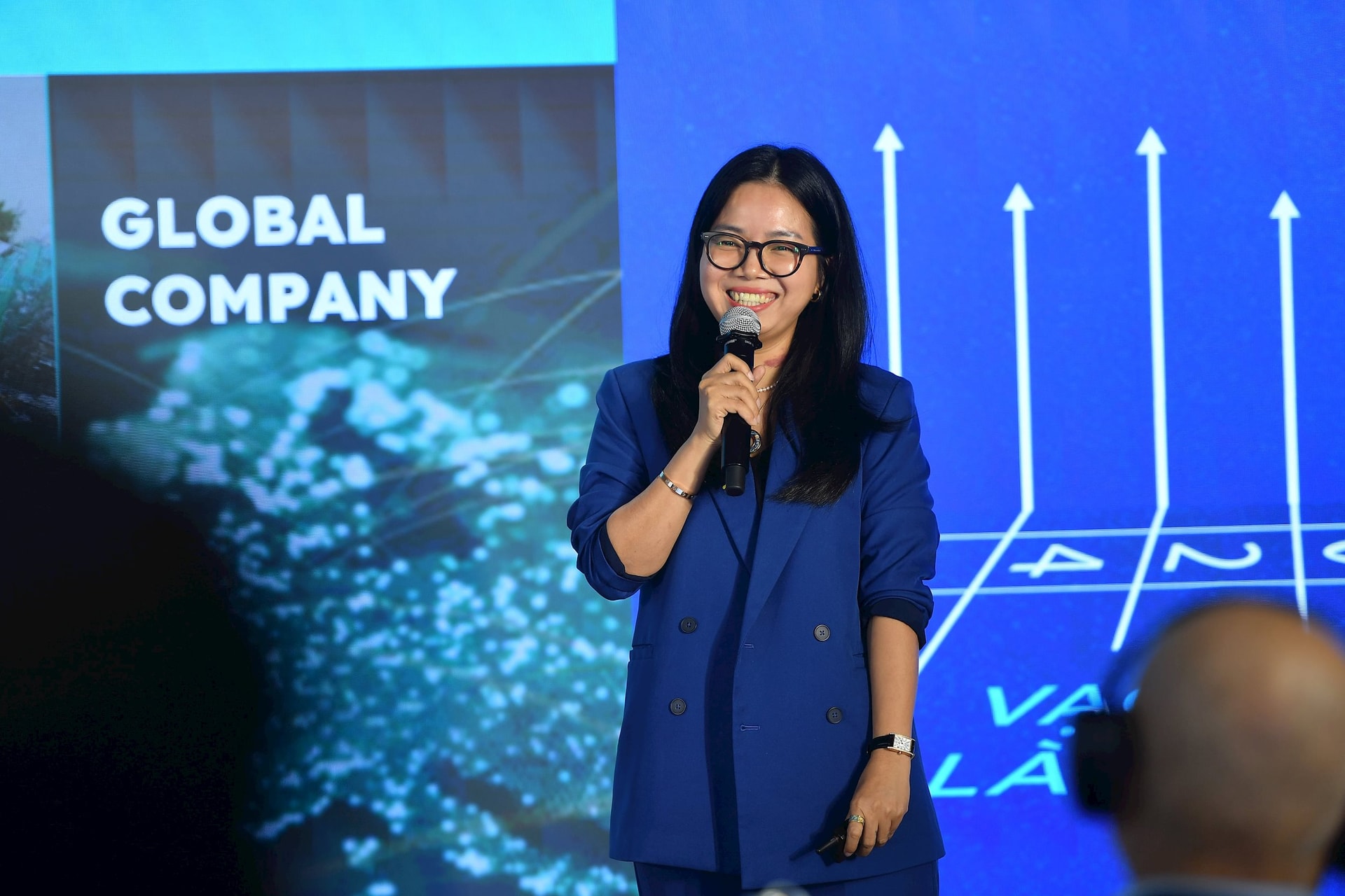 Sếp Coteccons viết tâm thư về kết quả kinh doanh năm tài chính 2025: Nhiều nhân sự được thưởng tới 6 tháng lương 1 Sếp Coteccons viết tâm thư về kết quả kinh doanh năm tài chính 2025: Nhiều nhân sự được thưởng tới 6 tháng lương - Ảnh 1.