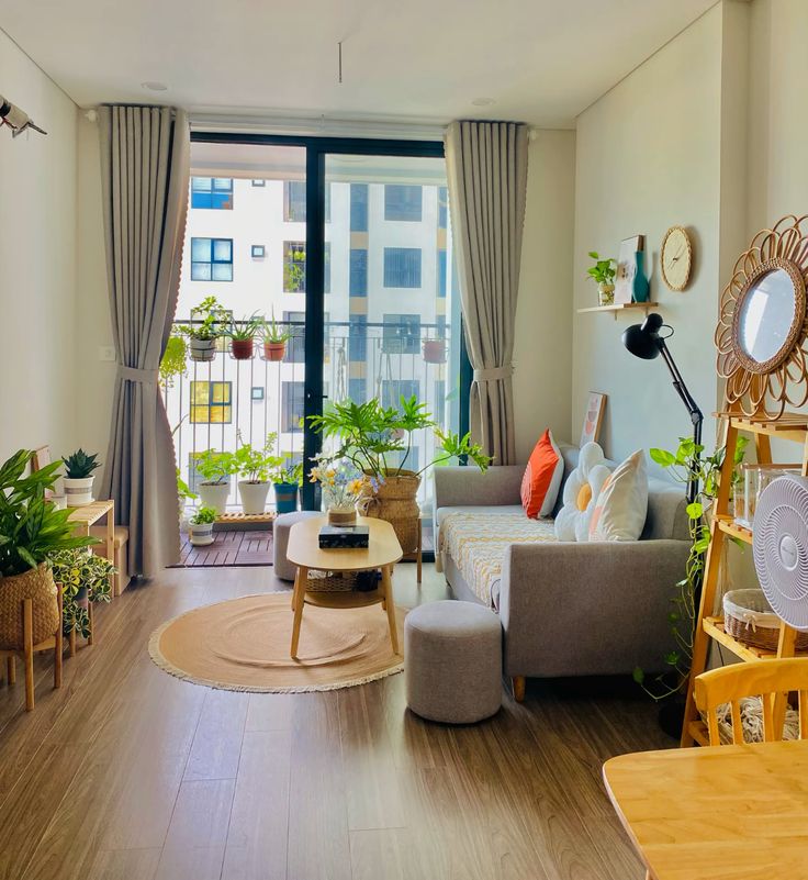 Vay mua nhà 3 bên: Hiểu sao cho đúng để yên tâm đặt bút ký khoản vay tiền tỷ?- Ảnh 1.