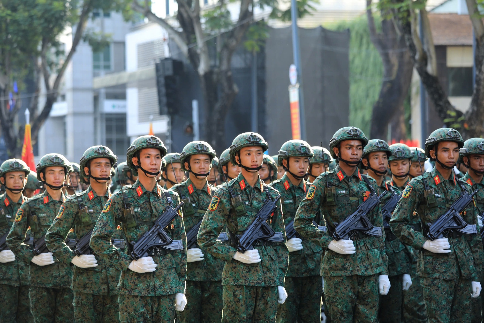 Các trường hợp được tính tham gia BHYT 5 năm liên tục, được chi trả 100% - Ảnh 2.