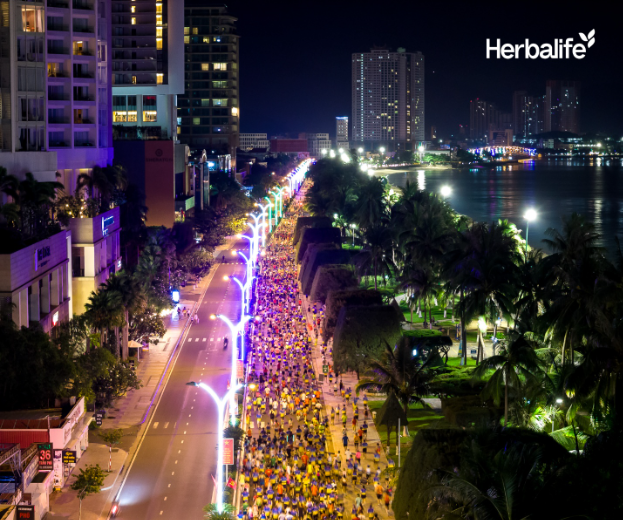 Herbalife Việt Nam tiếp tục năm thứ 4 đồng hành VnExpress Marathon Nha Trang - Ảnh 1. Herbalife Việt Nam tiếp tục năm thứ 4 đồng hành VnExpress Marathon Nha Trang - Ảnh 1.