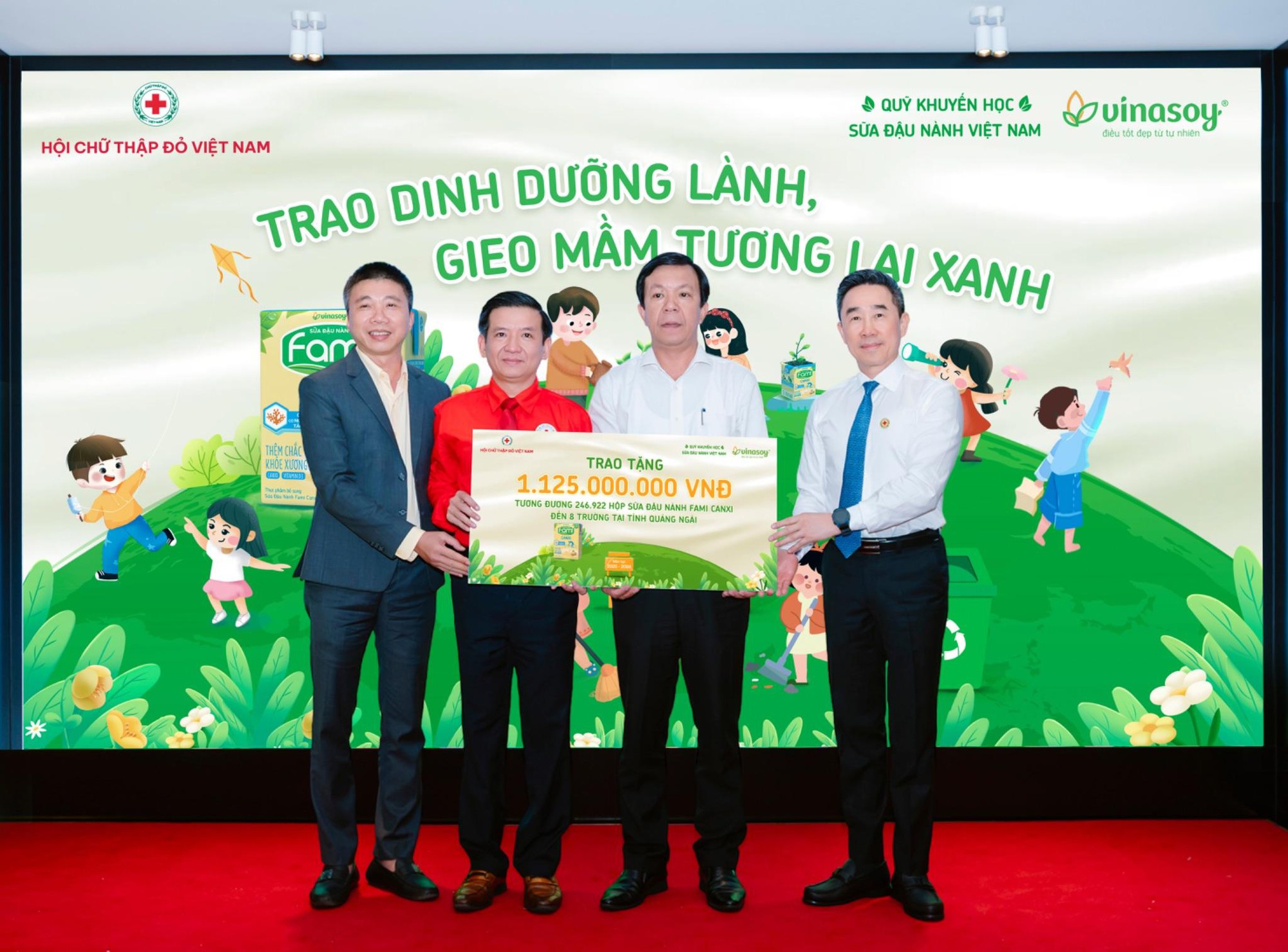 “Sữa đậu nành học đường” - Hành trình 10 năm bền bỉ trao dinh dưỡng lành, gieo mầm tương lai xanh - Ảnh 3.