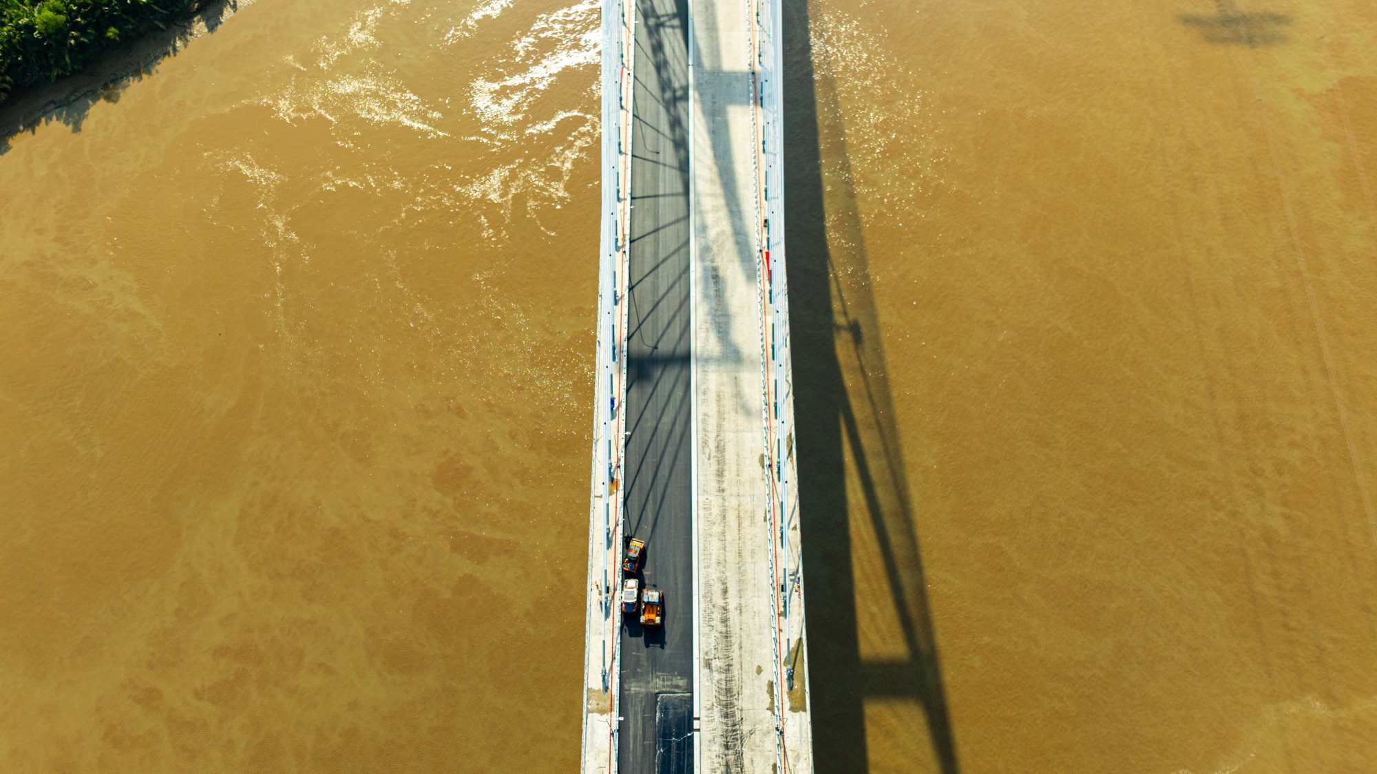 Ngắm cầu dây văng cao nhất Việt Nam sắp thông xe, siêu dự án 9 tỷ USD của tỷ phú Phạm Nhật Vượng được hưởng lợi- Ảnh 3. Ngắm cầu dây văng cao nhất Việt Nam sắp thông xe, siêu dự án 9 tỷ USD của tỷ phú Phạm Nhật Vượng được hưởng lợi- Ảnh 3.