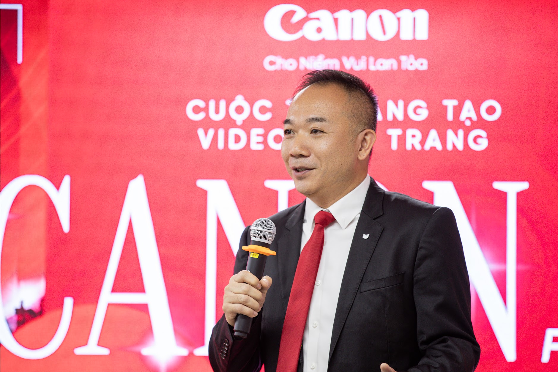 Canon dấn thân vào chương trình thực tế: Khi thời trang bắt tay công nghệ, tạo nên xu hướng sáng tạo mới Canon dấn thân vào chương trình thực tế: Khi thời trang bắt tay công nghệ, tạo nên xu hướng sáng tạo mới