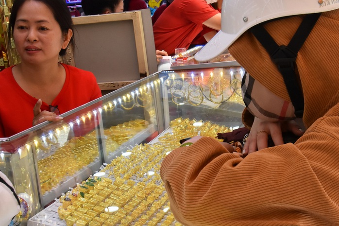 Giá vàng hôm nay 28-8: Tiếp tục tăng- Ảnh 1. Giá vàng hôm nay 28-8: Tiếp tục tăng- Ảnh 1.