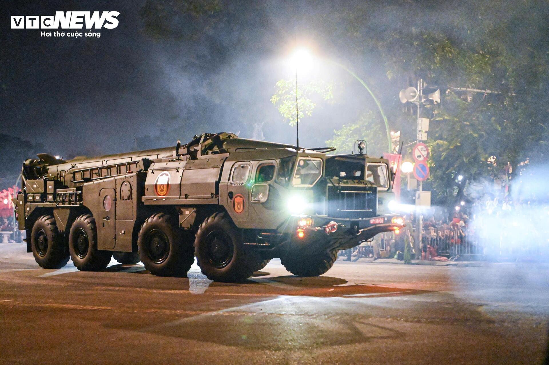 Những khoảnh khắc 'tuyệt đối điện ảnh' trong buổi sơ duyệt diễu binh A80- Ảnh 17.