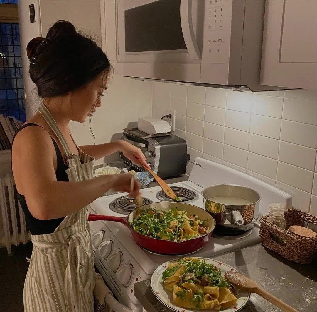 Nghỉ hưu sớm với mức lương hưu 73 triệu đồng/tháng, nữ cựu chuyên viên tài chính thừa nhận: “Tôi tiếc nuối vì mình đã quá vội vàng”- Ảnh 1.