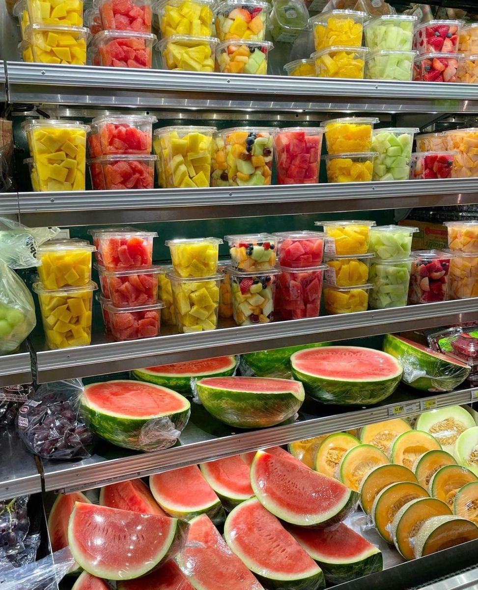 Chị em văn phòng bỏ tiền triệu mỗi tháng chỉ để ăn hoa quả cắt sẵn - vì sao chọn tiện thay vì rẻ?- Ảnh 4. Chị em văn phòng bỏ tiền triệu mỗi tháng chỉ để ăn hoa quả cắt sẵn - vì sao chọn tiện thay vì rẻ?- Ảnh 4.