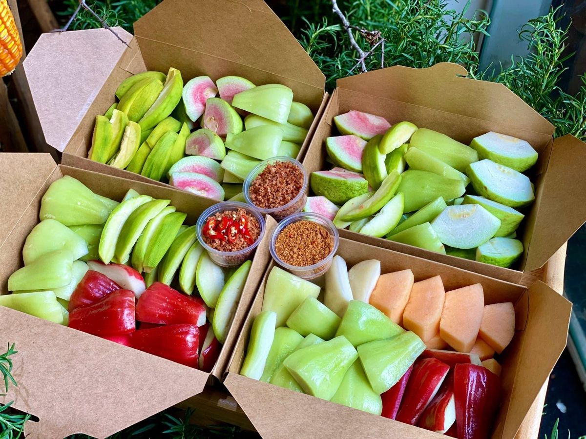 Chị em văn phòng bỏ tiền triệu mỗi tháng chỉ để ăn hoa quả cắt sẵn - vì sao chọn tiện thay vì rẻ?- Ảnh 1. Chị em văn phòng bỏ tiền triệu mỗi tháng chỉ để ăn hoa quả cắt sẵn - vì sao chọn tiện thay vì rẻ?- Ảnh 1.