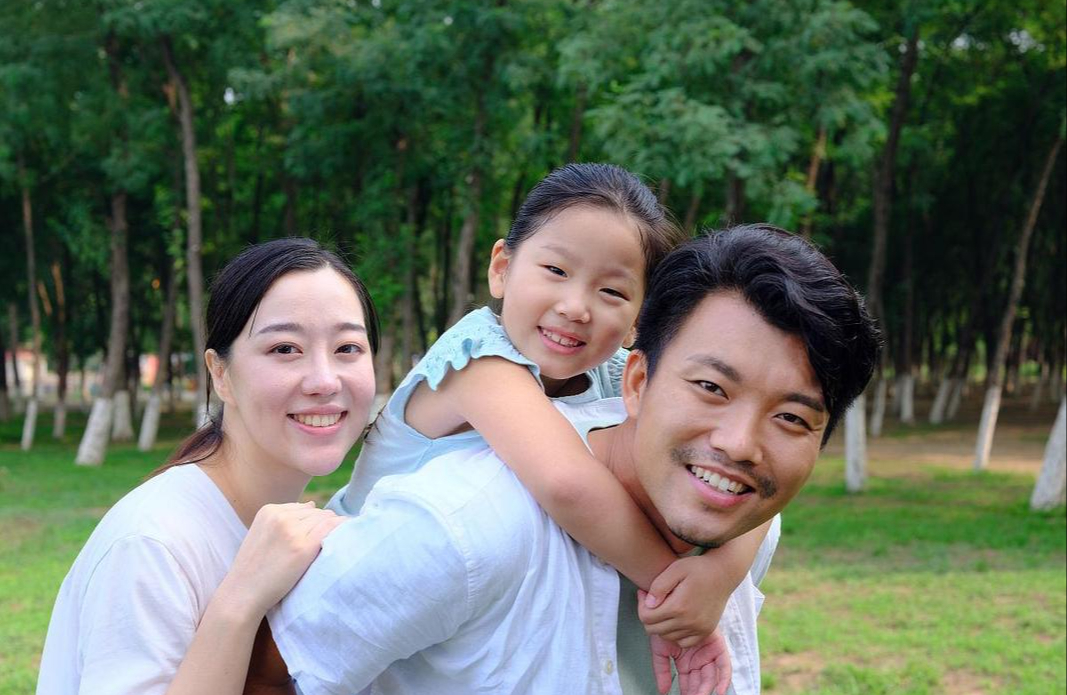 Một câu nói ĐƠN GIẢN có thể giải quyết xung đột tốt hơn 10 câu "Bố/mẹ yêu con": Nếu bạn hay nói, xin chúc mừng! - Ảnh 1.