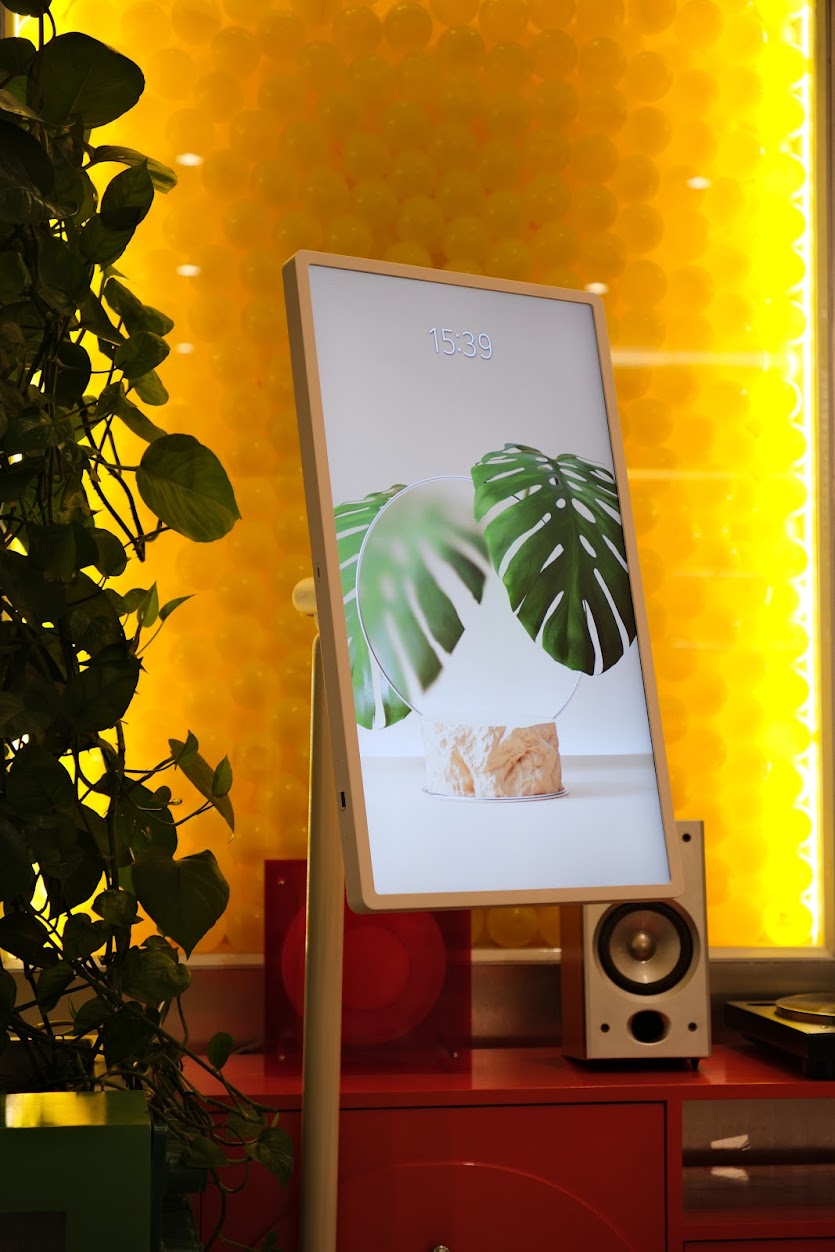 LG StanbyME 2 không chỉ hữu ích mà còn làm đẹp cho không gian sống: Vừa là rạp phim thu nhỏ, vừa là tranh decor, cùng siêu nhiều tiện ích bất ngờ- Ảnh 4. LG StanbyME 2 không chỉ hữu ích mà còn làm đẹp cho không gian sống: Vừa là rạp phim thu nhỏ, vừa là tranh decor, cùng siêu nhiều tiện ích bất ngờ- Ảnh 4.