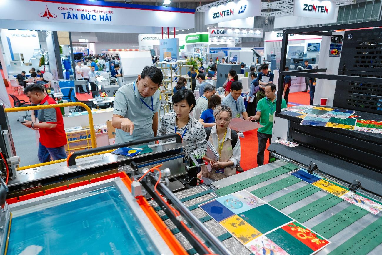VietnamPrintPack 2025: Nền tảng máy móc ngành in ấn bao bì - Ảnh 1. VietnamPrintPack 2025: Nền tảng máy móc ngành in ấn bao bì - Ảnh 1.