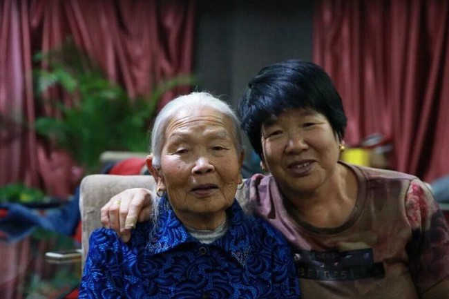 Bạn vẫn nghĩ "nuôi con để phòng già" ư? Thực tế chua chát vô cùng nhưng lại nhìn thấu được tấm lòng của mẹ cha!- Ảnh 1.