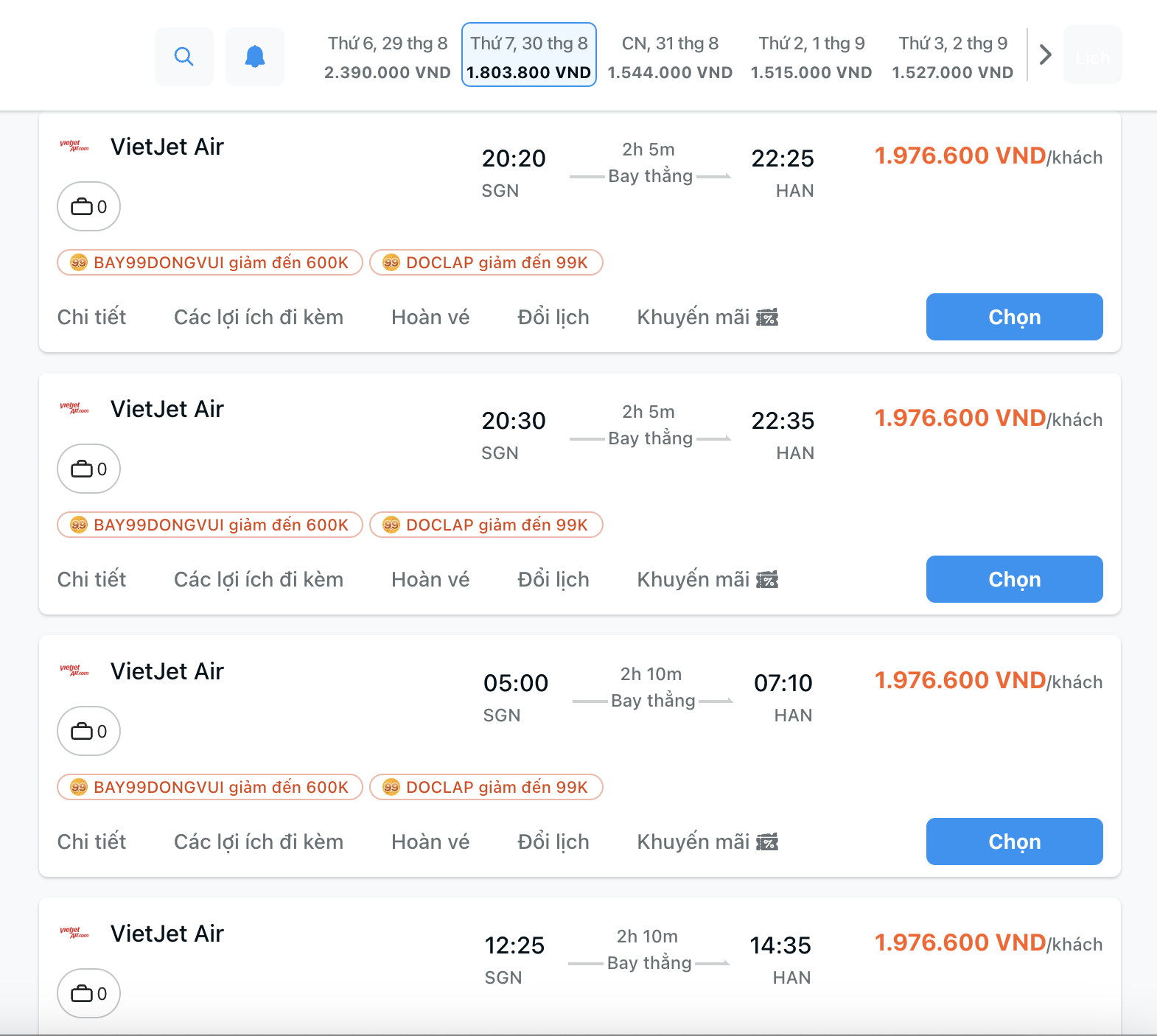 Bất ngờ giá vé máy bay từ TP HCM đi Hà Nội trước lễ diễu binh, diễu hành - Ảnh 2.