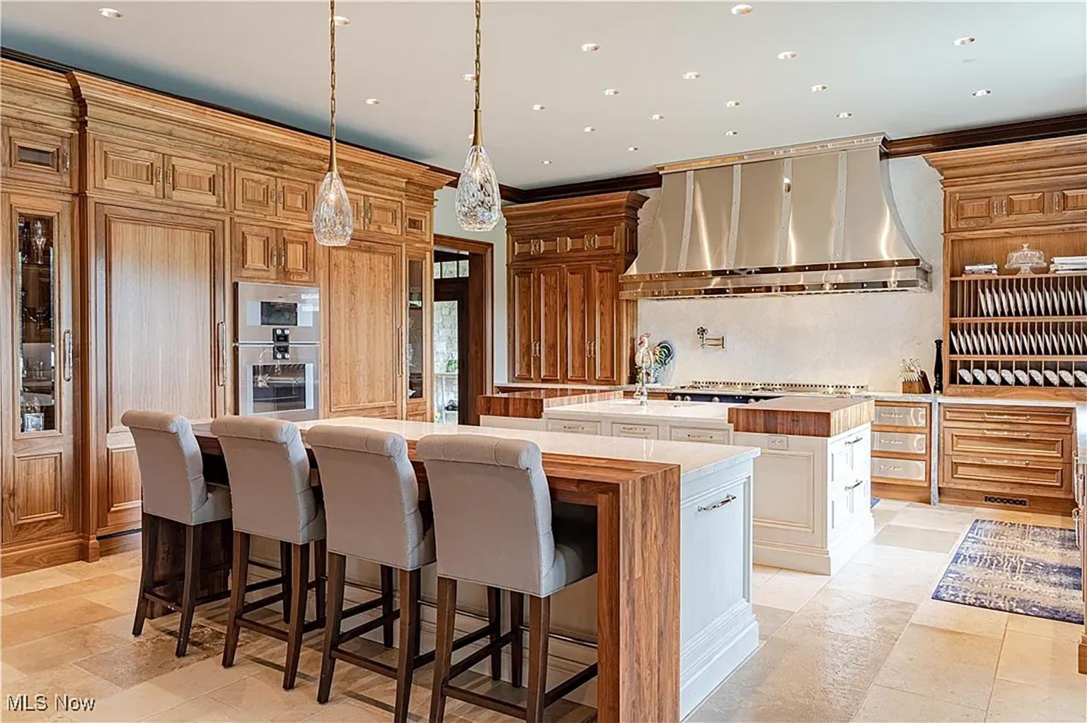 "Nhà tân hôn" 457 tỷ của Taylor Swift - Travis Kelce: Sang chảnh đến lóa mắt, "cô tiếng Anh và thầy thể dục" ở đây là đúng bài!- Ảnh 4.