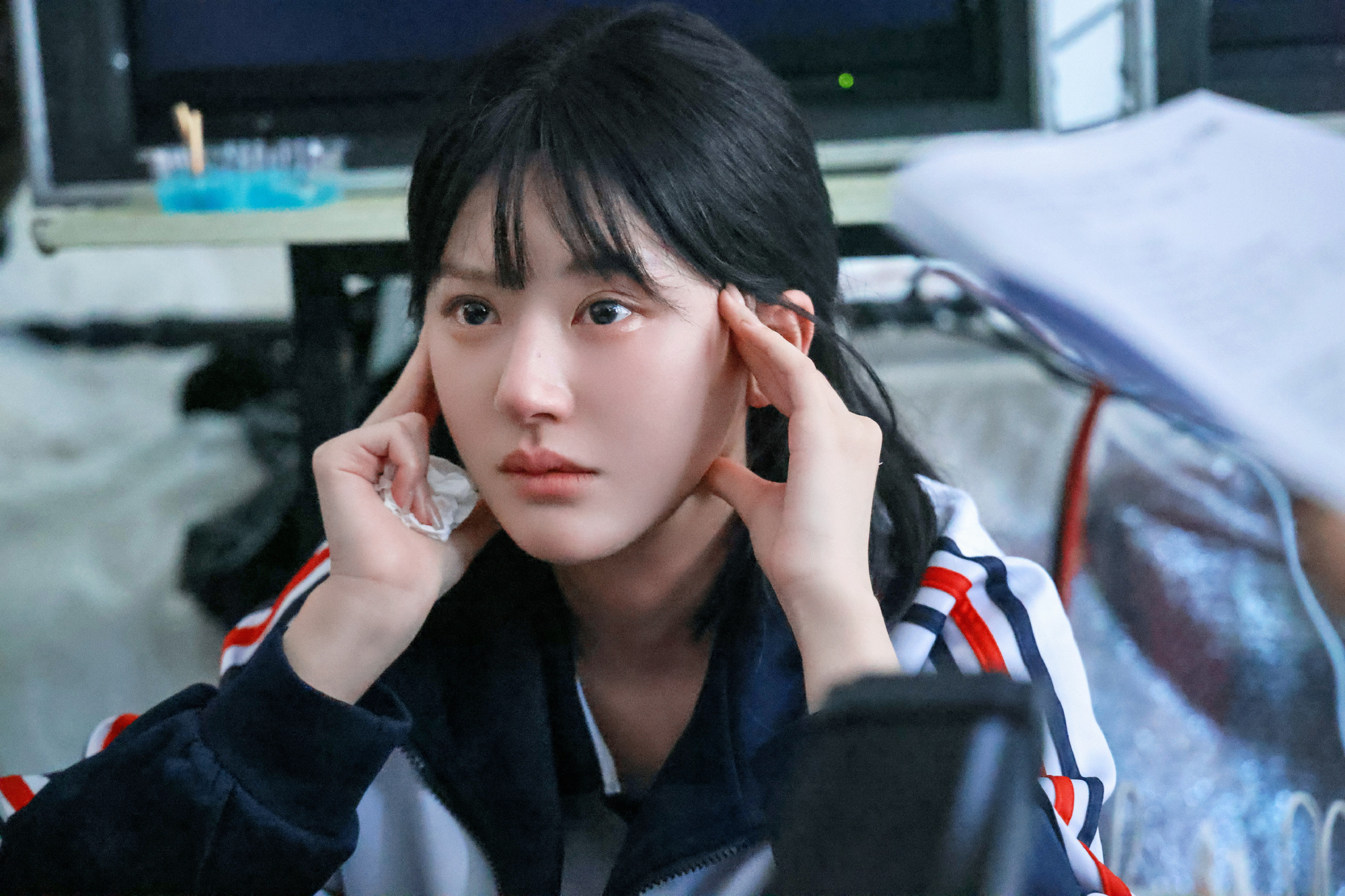 Triệu Lộ Tư đường cùng: Bị giam cầm đến năm 2030, cần hơn 1.400 tỷ để "chuộc thân" - Ảnh 1.