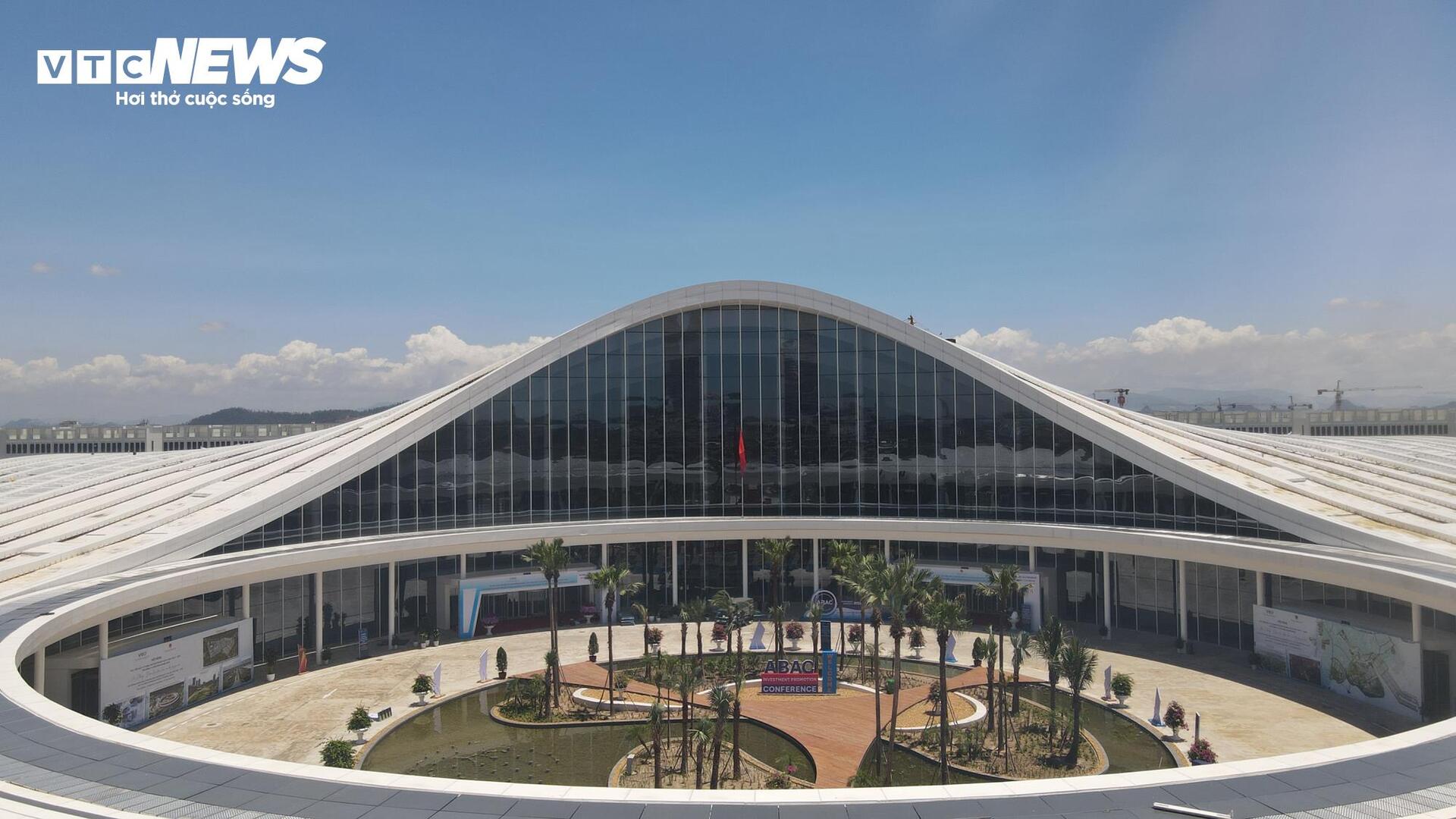 Cận cảnh trung tâm biểu diễn hiện đại bậc nhất Hải Phòng trị giá 2.300 tỷ đồng- Ảnh 2.