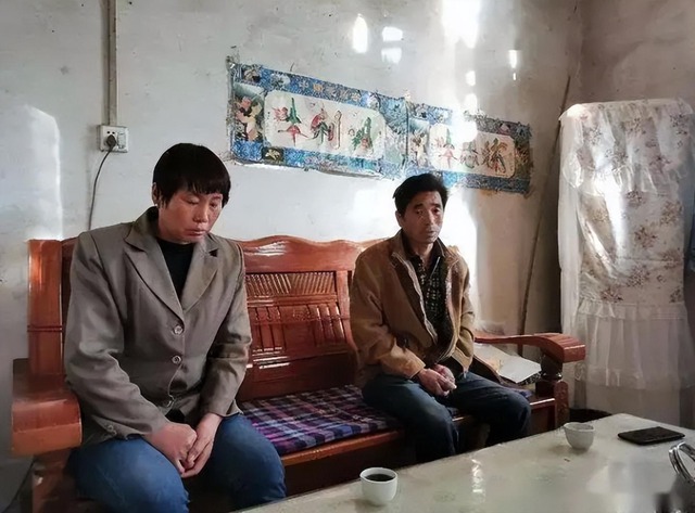 Nam sinh xuất sắc đột ngột qua đời ở tuổi 24, người cha kiểm tra 5 thẻ ATM con để lại rồi gục xuống bật khóc- Ảnh 4.