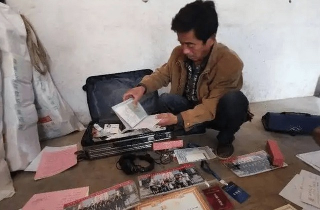 Nam sinh xuất sắc đột ngột qua đời ở tuổi 24, người cha kiểm tra 5 thẻ ATM con để lại rồi gục xuống bật khóc- Ảnh 3.