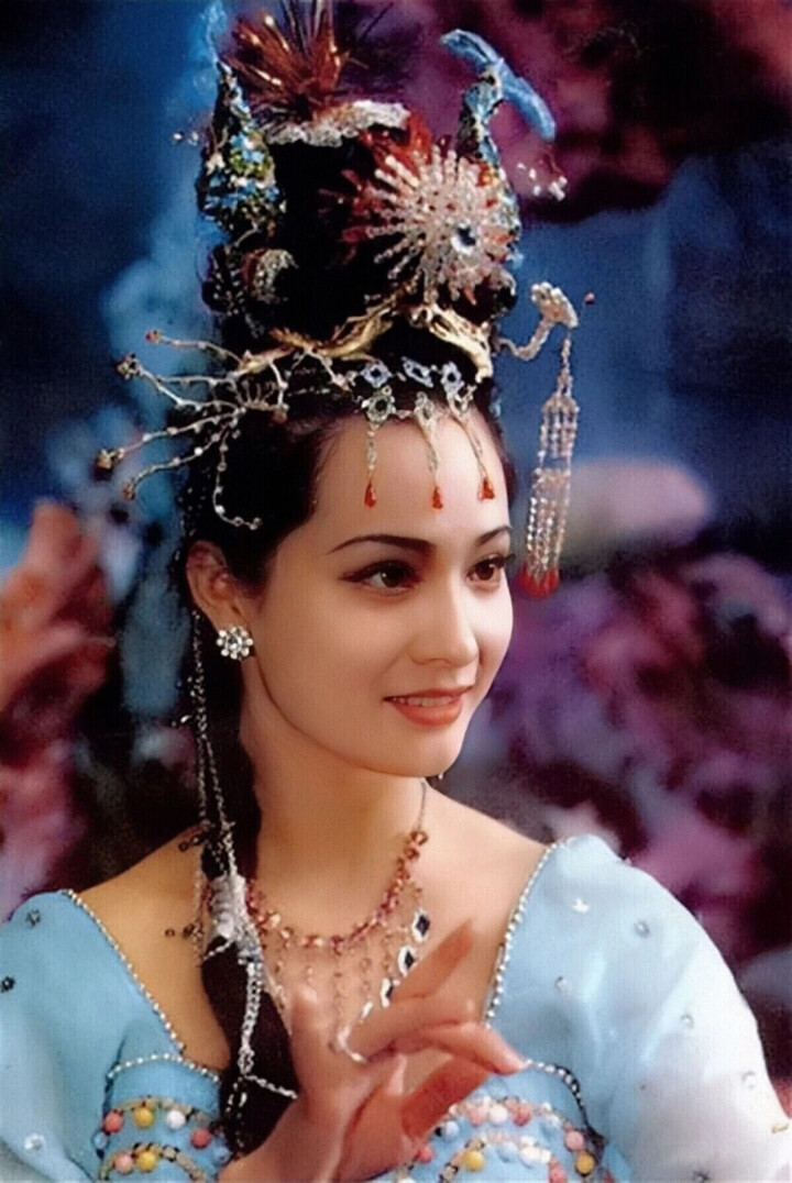 Vạn Thánh công chúa Tây Du Ký: 'Bà trùm' truyền thông, đời tư sóng gió- Ảnh 1. Vạn Thánh công chúa Tây Du Ký: 'Bà trùm' truyền thông, đời tư sóng gió- Ảnh 1.