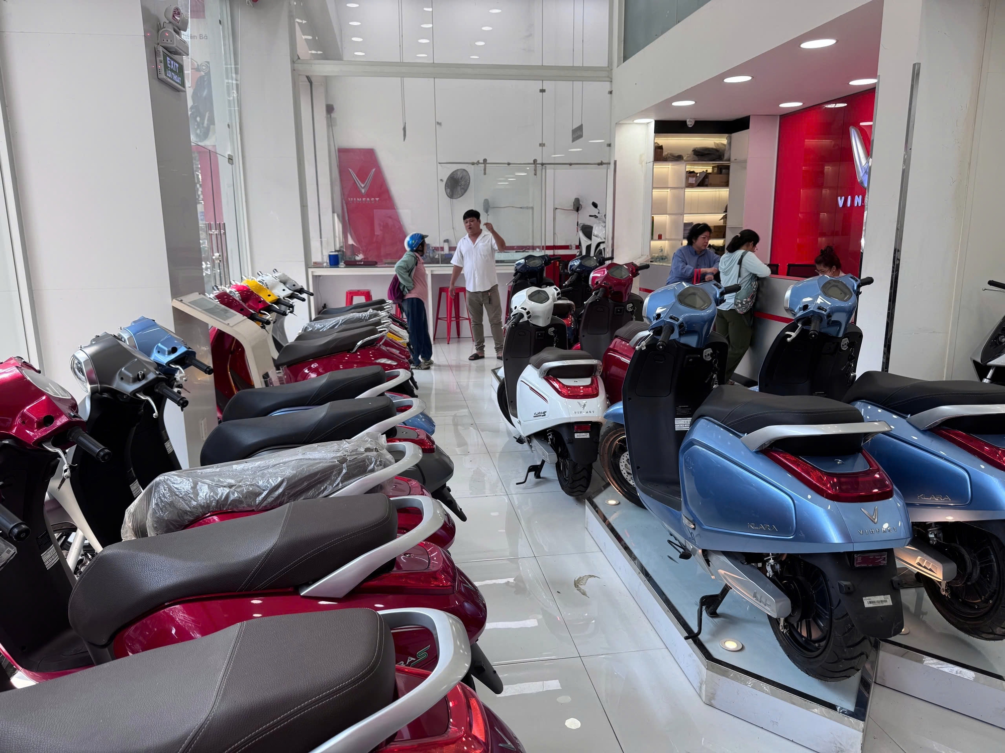 Kinh doanh xe máy điện học sinh vào mùa- Ảnh 3.