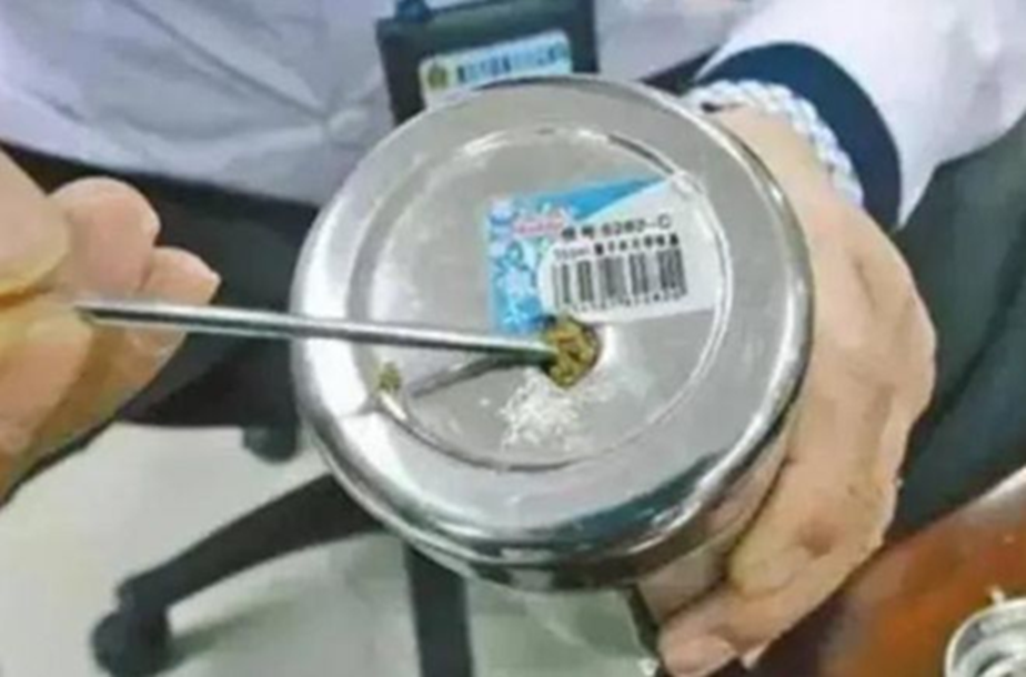 4 đồ dùng bán cực chạy trên các sàn thương mại điện tử bị "phanh phui" chứa chất gây ung thư, nhiều gia đình Việt vẫn đang vô tư sử dụng- Ảnh 2.