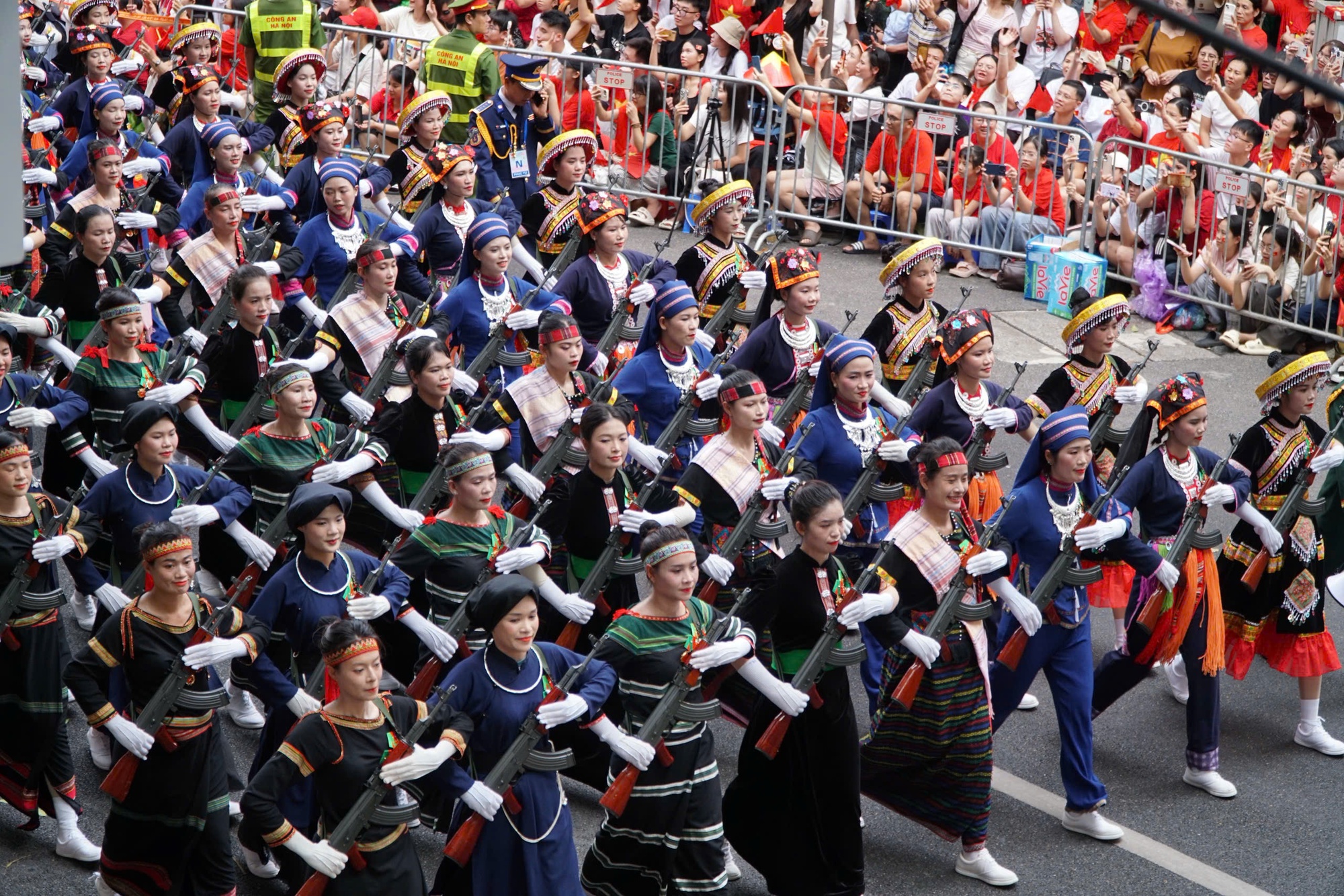 Hoành tráng Tổng duyệt diễu binh, diễu hành kỷ niệm 80 năm Quốc khánh - Ảnh 24.