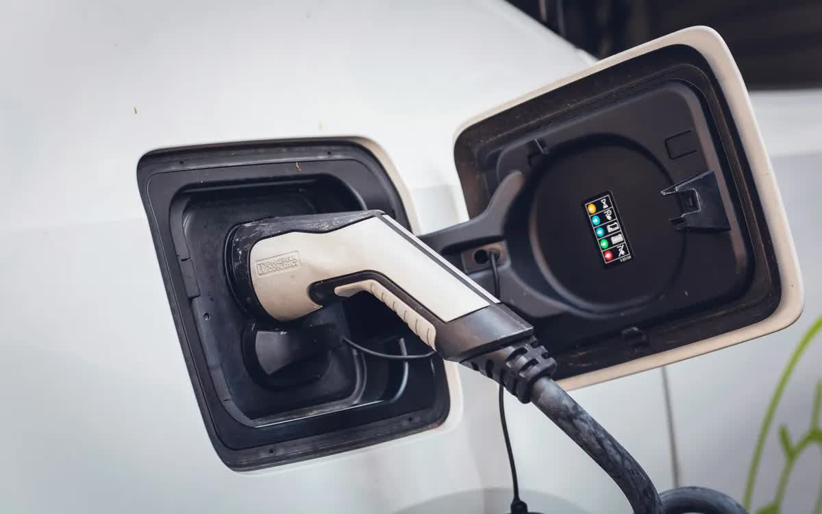 Cuộc đua phát triển pin xe điện - Ảnh 1.