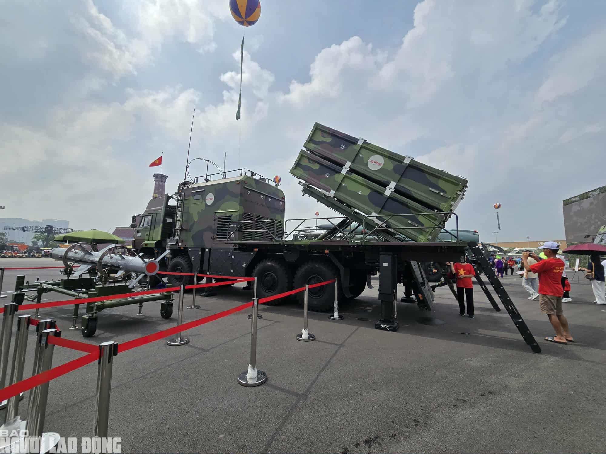 Viettel ra mắt vũ khí hiện đại tại Triển lãm 80 năm thành tựu đất nước - Ảnh 10. Viettel ra mắt vũ khí hiện đại tại Triển lãm 80 năm thành tựu đất nước - Ảnh 10.