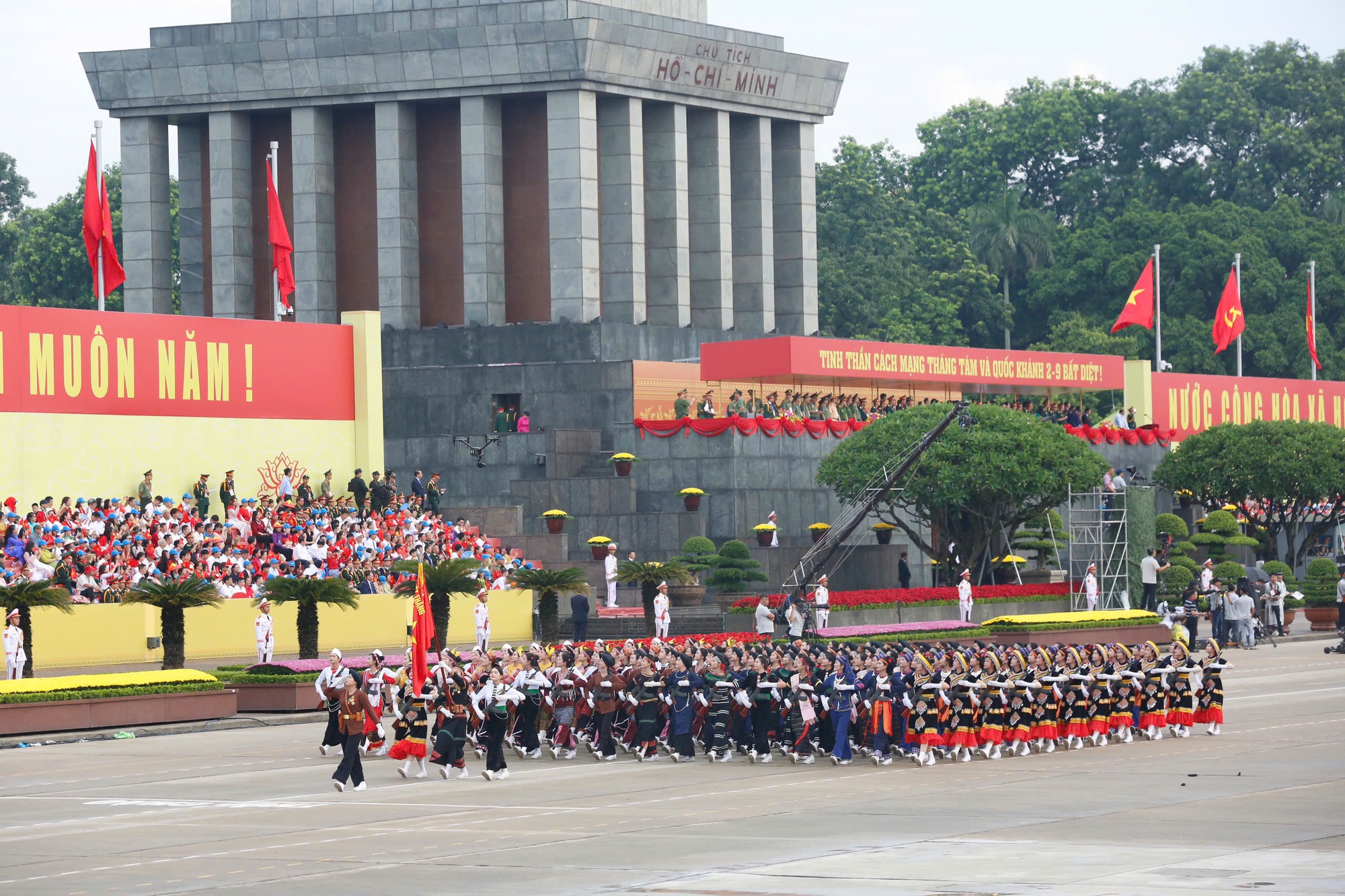 Hoành tráng Tổng duyệt diễu binh, diễu hành kỷ niệm 80 năm Quốc khánh - Ảnh 23.