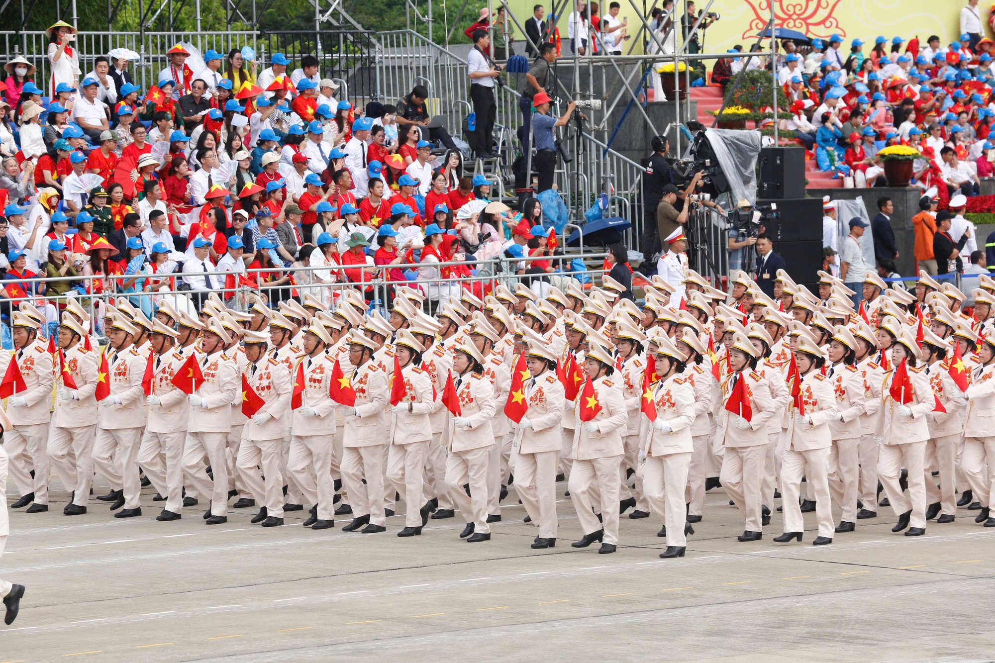 Hoành tráng Tổng duyệt diễu binh, diễu hành kỷ niệm 80 năm Quốc khánh - Ảnh 22.