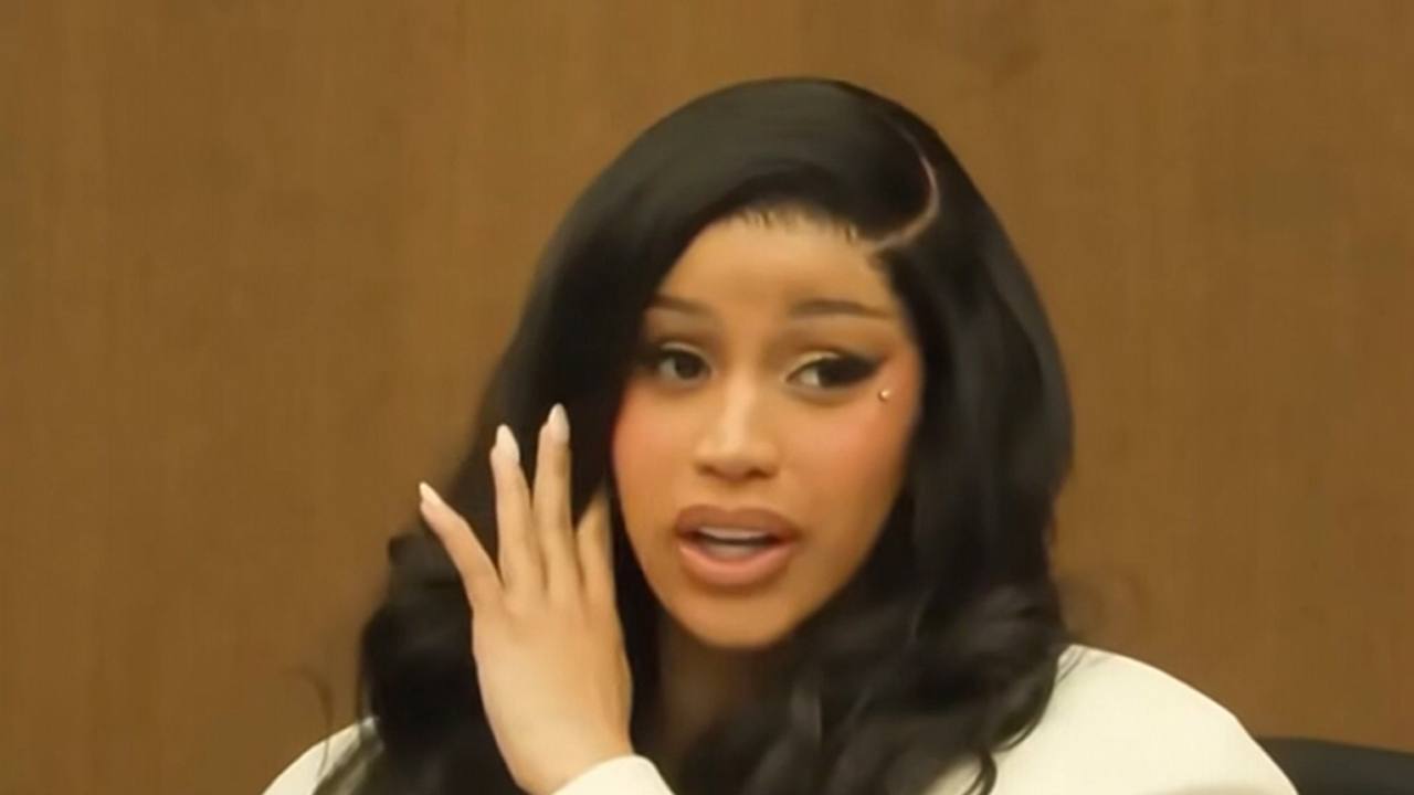 Thứ viral thứ 2 trong phiên tòa "mắc cười" của Cardi B- Ảnh 2.