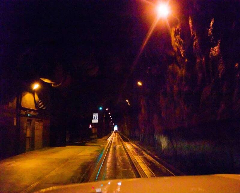 Bên trong tòa nhà chung cư "chứa cả thế giới", có thể sống cả đời mà không cần đi ra ngoài: Tự cung tự cấp chứa gần như toàn bộ một thị trấn- Ảnh 2.