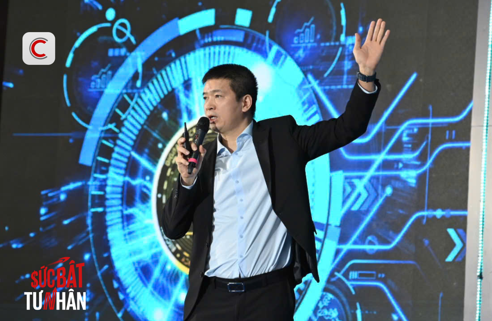 Công ty blockchain của con trai tỷ phú Hồ Hùng Anh có đề xuất quan trọng với Đà Nẵng - Ảnh 1.