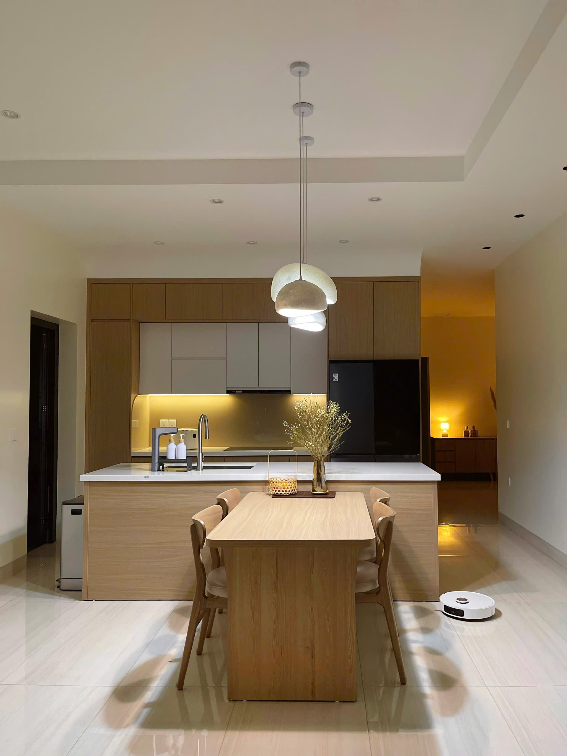 6 năm ở TP.HCM kiếm đủ tiền mua 2 mảnh đất, cặp vợ chồng về Lào Cai xây nhà 2,1 tỷ đồng đẹp như mơ: Chênh lệch thu nhập gây bất ngờ!- Ảnh 4. 6 năm ở TP.HCM kiếm đủ tiền mua 2 mảnh đất, cặp vợ chồng về Lào Cai xây nhà 2,1 tỷ đồng đẹp như mơ: Chênh lệch thu nhập gây bất ngờ!- Ảnh 4.