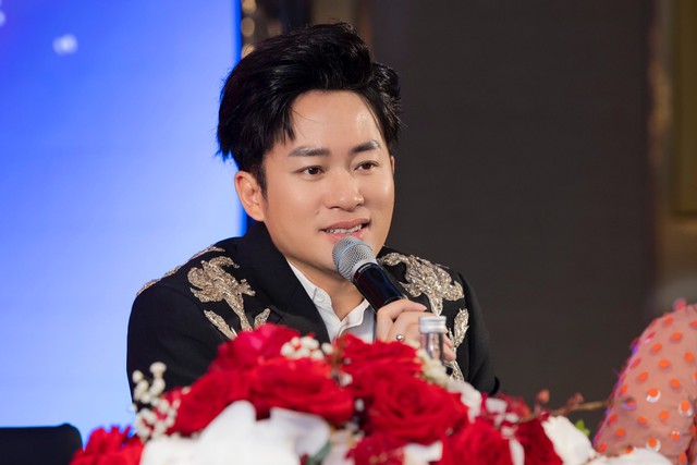 Vbiz có 1 sao nam cực đắt show dịp Đại lễ 2/9:
Được gọi là Vbiz có 1 sao nam cực đắt show dịp Đại lễ 2/9:
Được gọi là