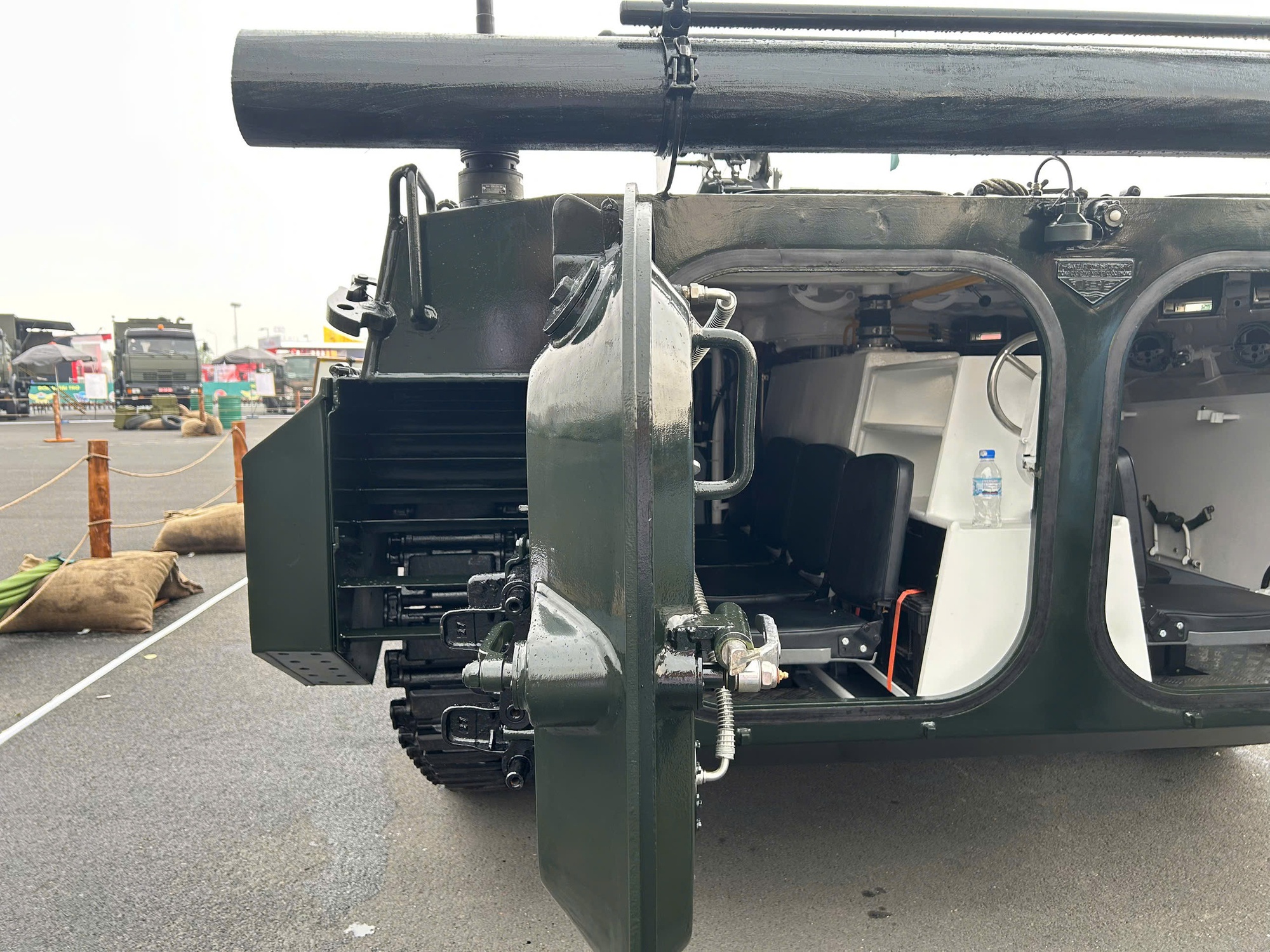 Xe chiến đấu bộ binh XCB-01 do Việt Nam sản xuất có gì đặc biệt?- Ảnh 9. Xe chiến đấu bộ binh XCB-01 do Việt Nam sản xuất có gì đặc biệt?- Ảnh 9.