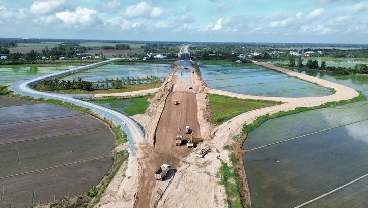 Cao tốc Cần Thơ - Hậu Giang - Cà Mau: Hàng ngàn kỹ sư, công nhân thi công xuyên lễ 2/9 1 Cao tốc Cần Thơ - Hậu Giang - Cà Mau: Hàng ngàn kỹ sư, công nhân thi công xuyên lễ 2/9