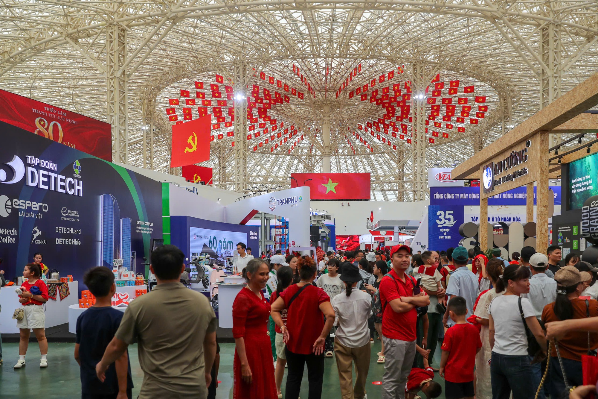 - Ảnh 11. - Ảnh 11.