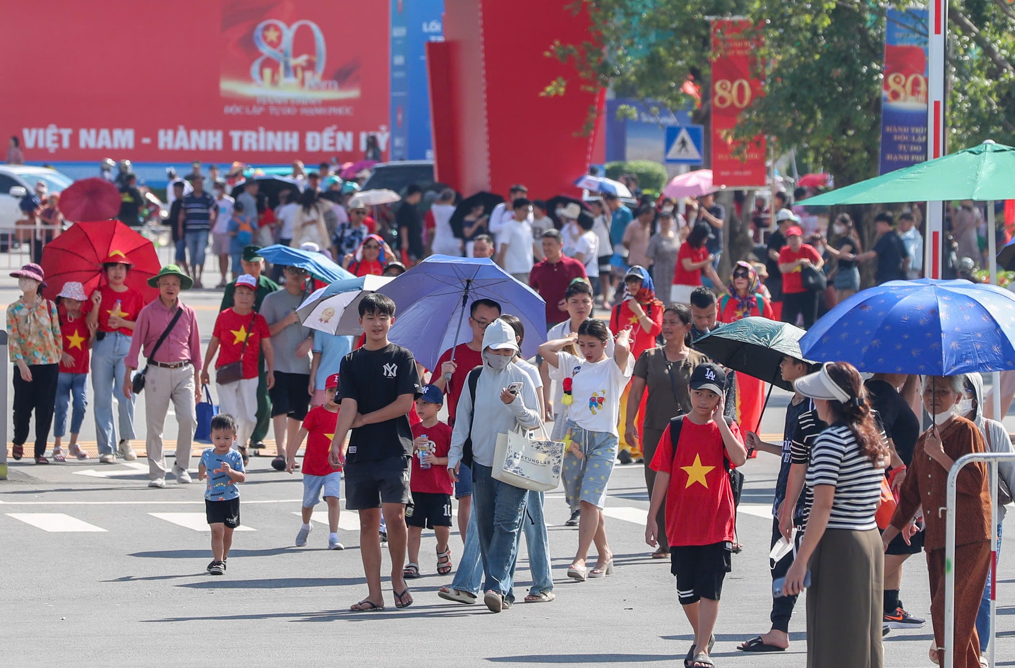 - Ảnh 5. - Ảnh 5.