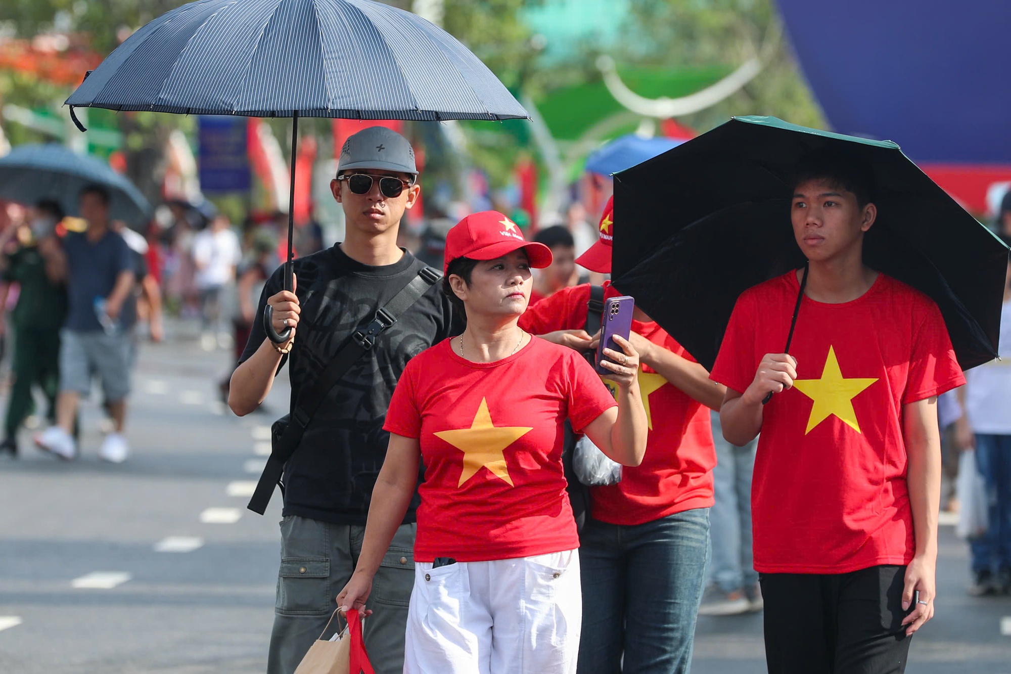 - Ảnh 4. - Ảnh 4.