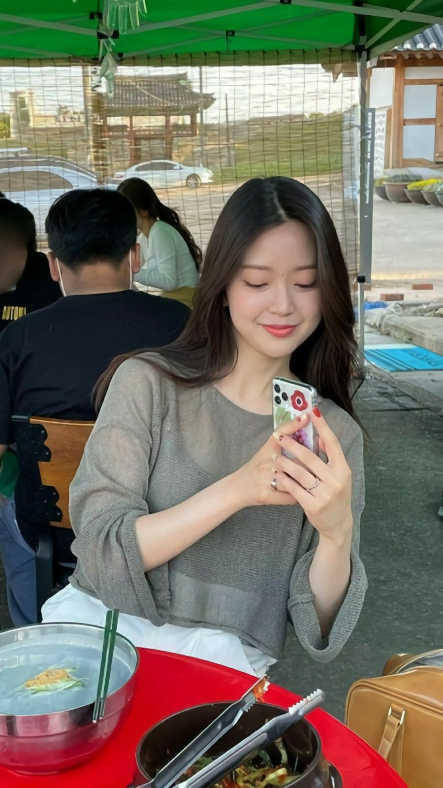 Cô gái 27 tuổi sống một mình ở TP.HCM chia sẻ bảng chi tiêu 8 triệu/tháng: Không để dành được nhưng cũng không nợ – là sống ổn hay thả trôi tài chính?- Ảnh 1.