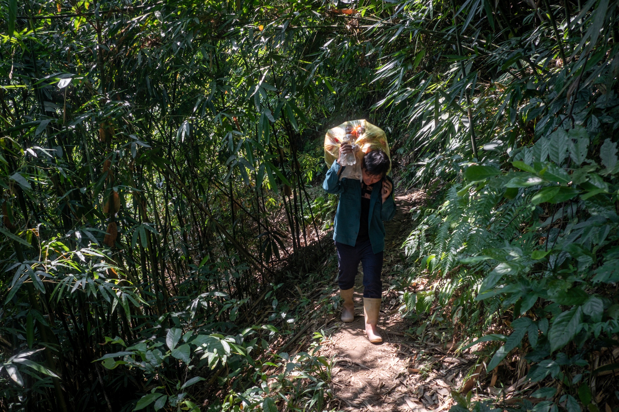 Sau trưởng thôn Kho Vàng là anh trưởng bản cứu hơn 90 người: Những trái tim giữ làng trong cơn lũ dữ- Ảnh 5.