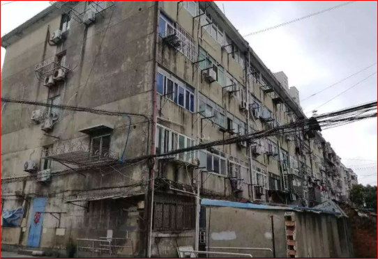 Mẹ 1 con chia sẻ: Tôi mua nhà cũ khi mới cưới và 6 năm sau thấy sai lầm khi con không có nổi một góc để chơi- Ảnh 1.