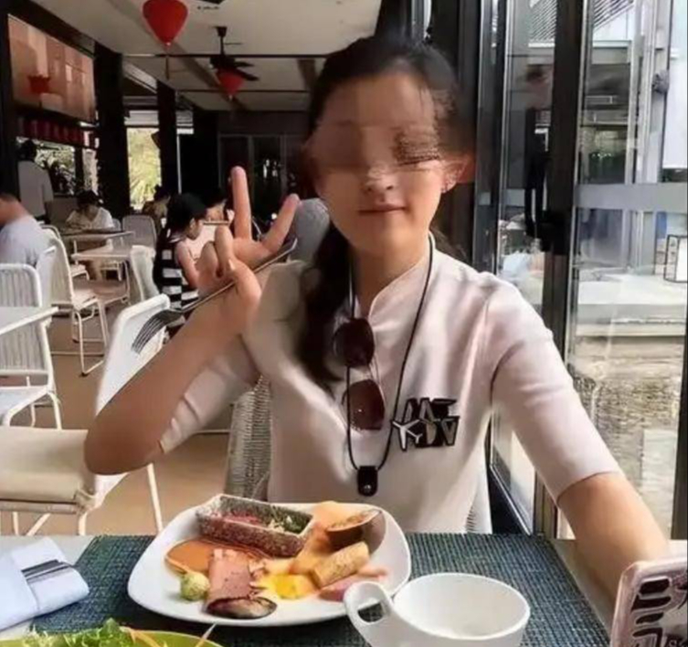 Phát hiện bí mật động trời của con gái 18 tuổi, ông bố bất lực tuyên bố một điều trên MXH- Ảnh 1. Phát hiện bí mật động trời của con gái 18 tuổi, ông bố bất lực tuyên bố một điều trên MXH- Ảnh 1.