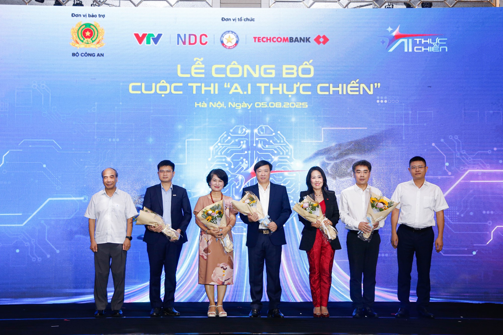 Quán quân "A.I thực chiến" sẽ được làm việc tại Techcombank & hệ sinh thái và cơ hội trở thành triệu phú USD trước tuổi 30 - Ảnh 1.
