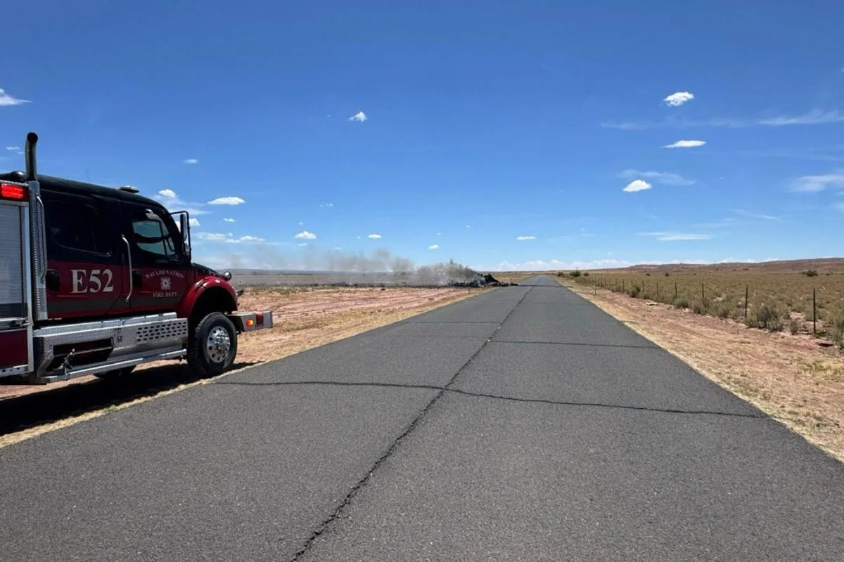 Hiện trường vụ tai nạn máy bay kinh hoàng ở Arizona khiến 4 người tử vong- Ảnh 2.