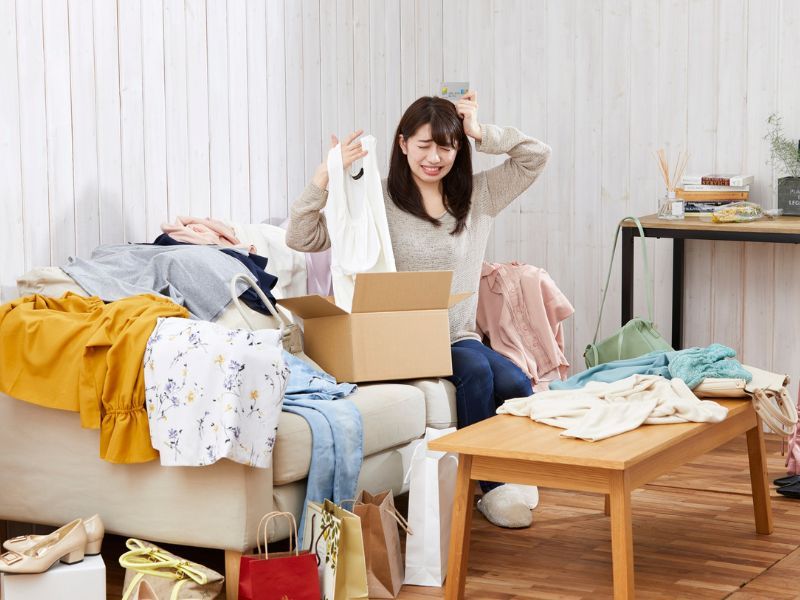 Tủ đồ tối giản bắt đầu từ đây: 5 món quần áo càng giữ càng phí tiền và diện tích- Ảnh 1. Tủ đồ tối giản bắt đầu từ đây: 5 món quần áo càng giữ càng phí tiền và diện tích- Ảnh 1.