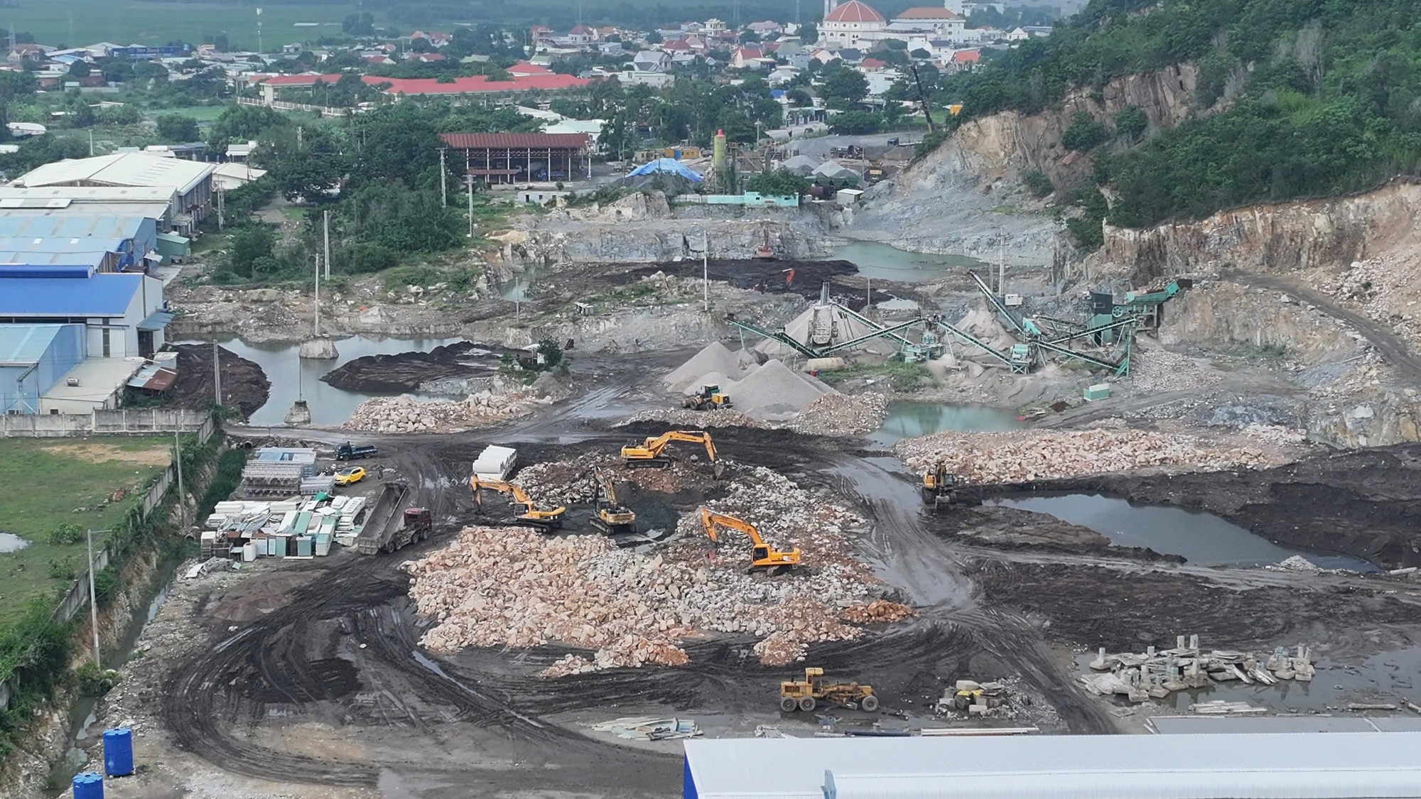 Công an TP HCM bắt khẩn cấp 2 giám đốc- Ảnh 4.