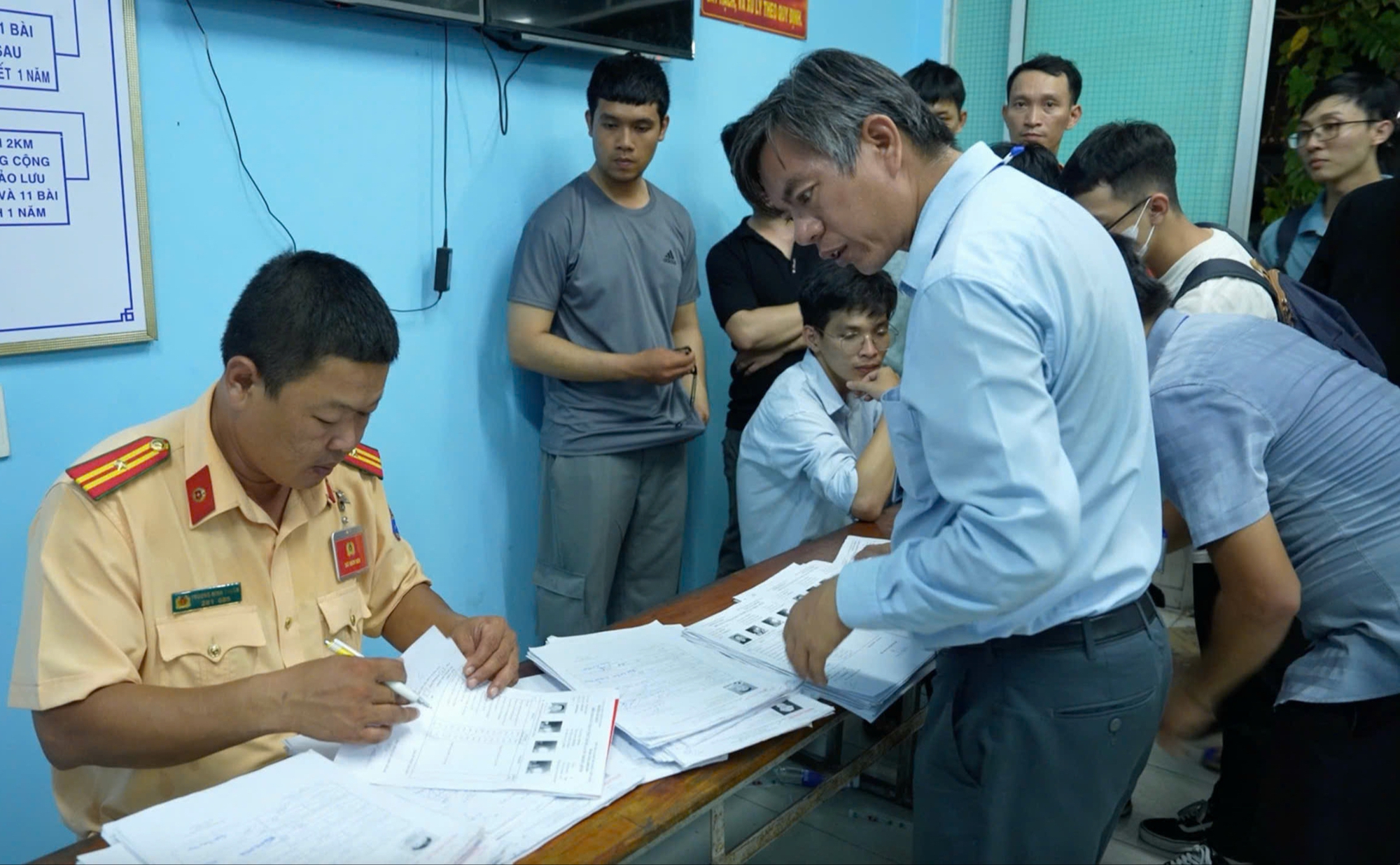 Công bố 37 địa chỉ CSGT người dân TP HCM cần biết- Ảnh 1.