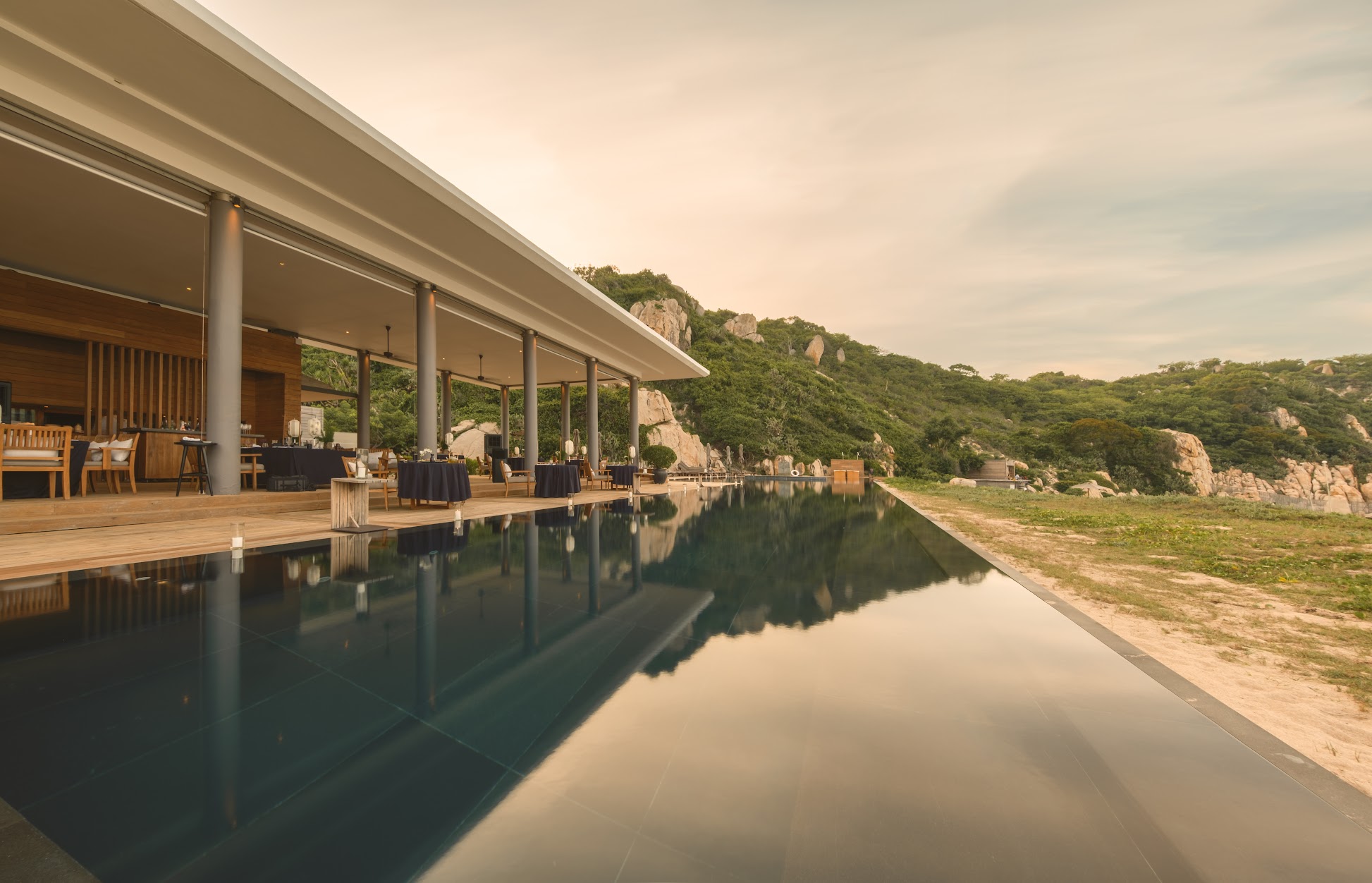 Quiet luxury - Thanh lịch kín đáo, trải nghiệm tinh tế: Xu hướng toàn cầu và đang tản sáng tại Việt Nam - Ảnh 5.